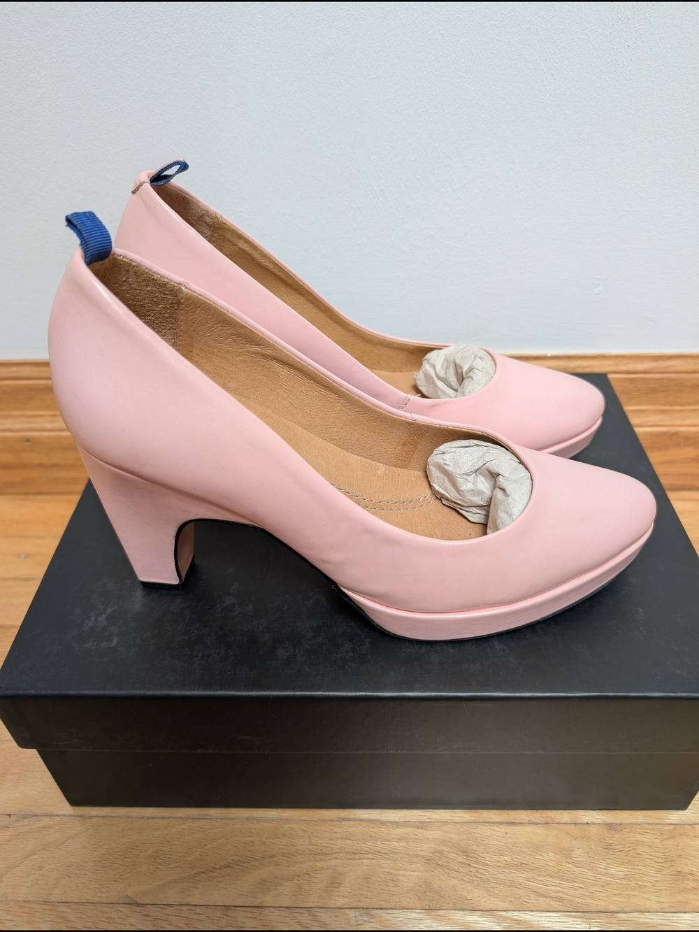 Women's Pink Round-Toe Block Heel Pumps